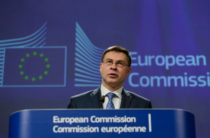 Le vice-président de l'exécutif européen, Valdis Dombrovskis, donne une conférence de presse au siège de la Commission européenne à Bruxelles, le 19 décembre 2018
