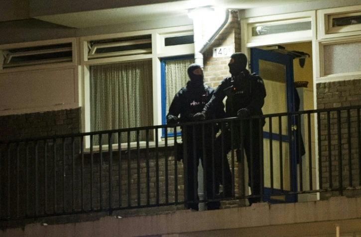 Le 27 mars 2016 des policiers après l'arrestation d'Anis B. à Rotterdam