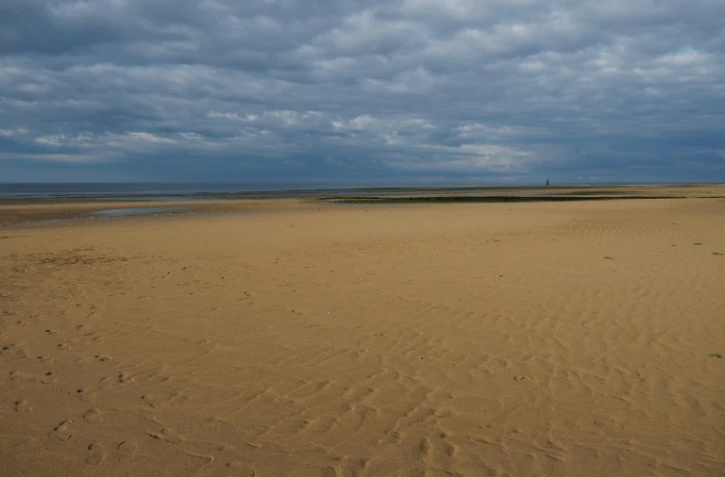 La plage de Juno Beach, le 4 juin 2019 à Courseulles-sur-Mer, dans le Calvados