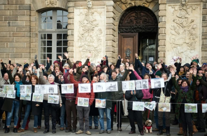 Des soutiens de Vincenzo Vecchi rassemblés le 15 novembre 2019 à Rennes devant le tribunal correctionnel