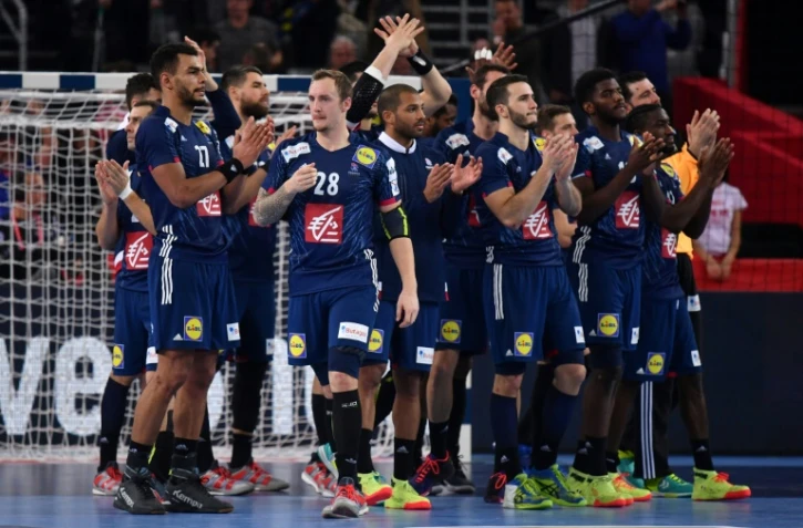 Les handballeurs français après leur défaite face à l'Espagne en demi-finale de l'Euro à Zagreb le 26 janvier 2018