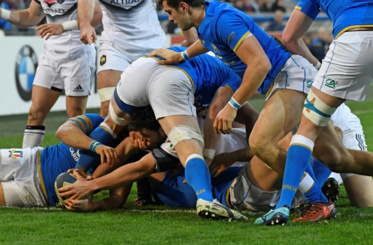 Le Français Paul Gabrillagues inscrit un essai face à l'Italie, le 23 février 2018 à Marseille