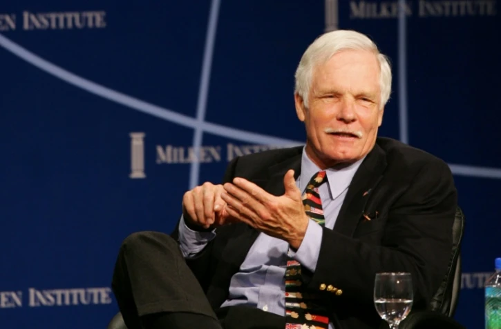 Le magnat des médias Ted Turner participe à une table ronde sur "La philanthropie des personnalités publiques" lors de la 10e conférence mondiale du Milken Institute à Beverly Hills, en Californie, le 23 avril 2007
