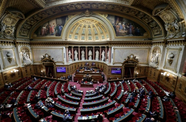 Vue générale de l'hémicycle du Sénat réuni en séance, le 23 décembre 2025 à Paris