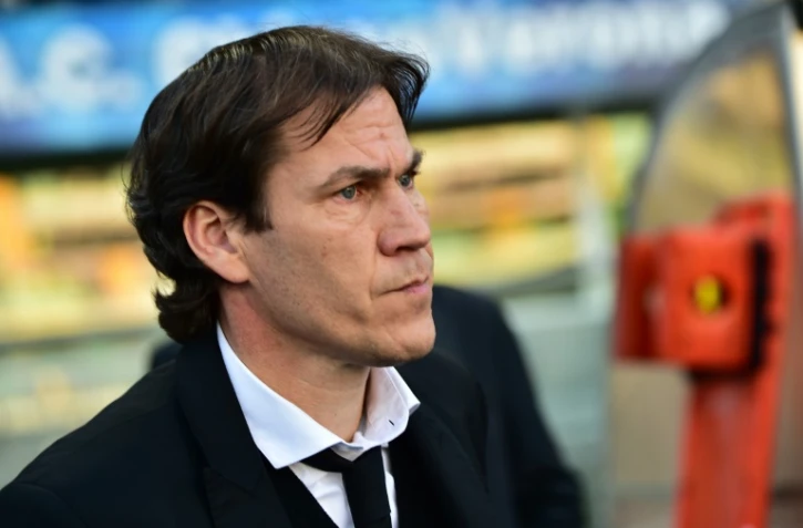 Rudi Garcia, alors entraîneur de l'AS Rome, suit le match face à Vérone, le 6 janvier 2016 à Vérone