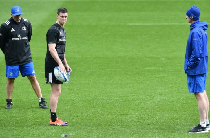 L'ouvreur du Leinster Johnny Sexton (c) lors d'un entraînement, le 10 mai 2019 à Newcastle