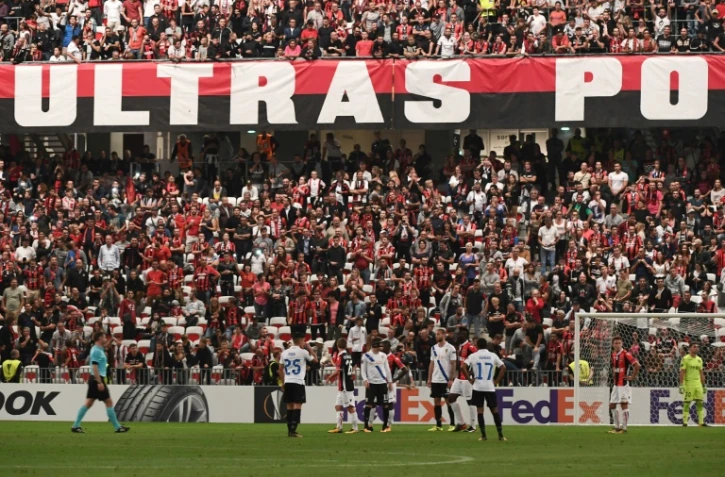 La rencontre Nice-Vitesse Arnhem interrompue à la 53e minute à la sute d'une panne d'électricité, le 28 septembre 2017 à l'Allianz Riviera