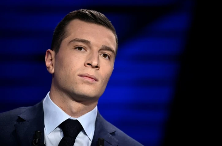 La tête de liste du Rassemblement national (RN) aux élections européennes Jordan Bardella le 27 mai 2024 sur la chaîne BFMTV à Paris