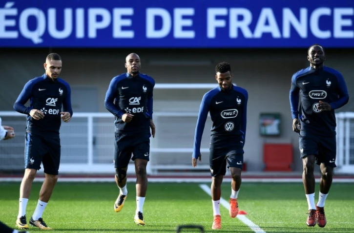 Les joueurs de l'équipe de France Layvin Kurzawa, Djibril Sidibé, Thomas Lemar et Moussa Sissoko à l'entraînement, le 2 octobre 2017 à l'entraînement