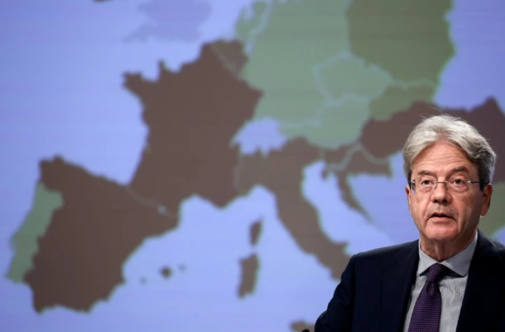 Le Commissaire européen à l'Economie, Paolo Gentiloni, présente les prévisions économiques de la Commission, lors d'une conférence de presse à Bruxelles, le 7 juillet 2021