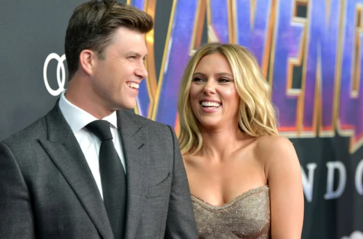 Scarlett Johansson et Colin Jost le 22 avril 2019 Ă Los Angeles, en Californie