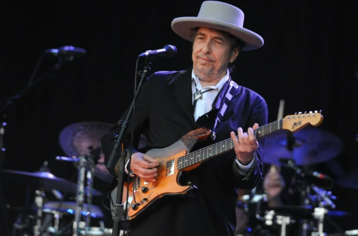 Le chanteur américain Bob Dylan lors d'un concert au festival des Vieilles Charrues, le 22 juillet 2012 à Carhaix-Plouguer