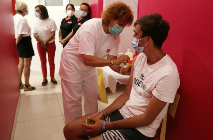 Vaccination contre le covid-19 dans un camping, vendredi 13 août 2021 à Argelès-sur-mer (sud de la France) 