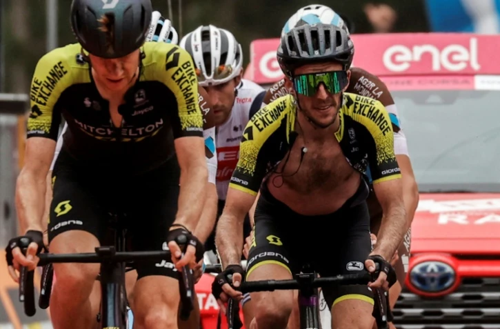 Simon Yates (à droite) sur le Tour d'Italie, le 5 octobre 2020 sur l'étape de l'Etna