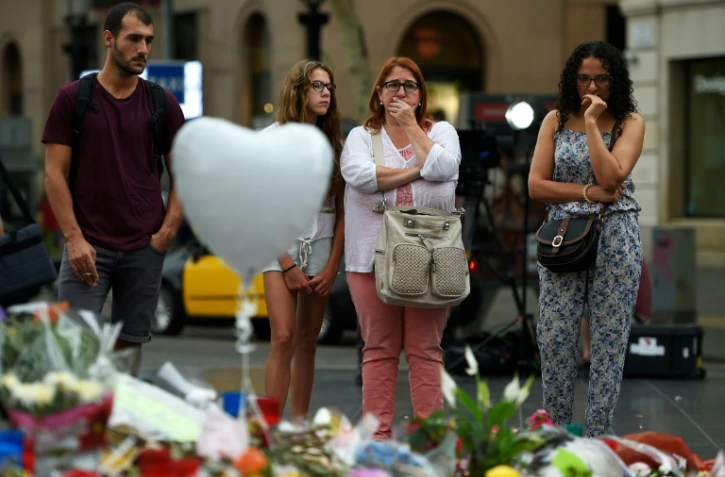 Hommage aux victimes de l'attentat de Barcelone, sur l'avenue de las Ramblas, le 19 août 2017