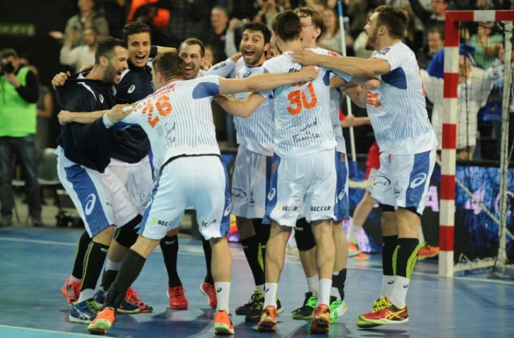 Les handballeurs de Montpellier sont de nouveau à la fête, comme ici le 13 mars 2016 après leur victoire devant le Paris SG en Coupe de la Ligue