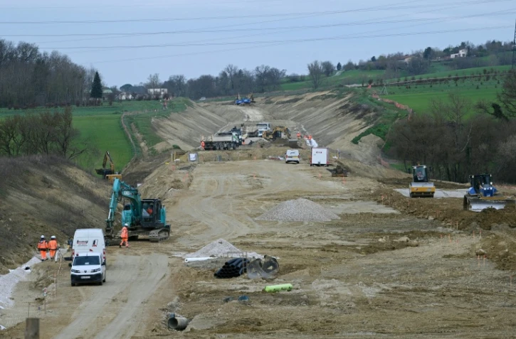 L'autoroute A69 en construction à Teulat, dans le Tarn, le 6 mars 2026