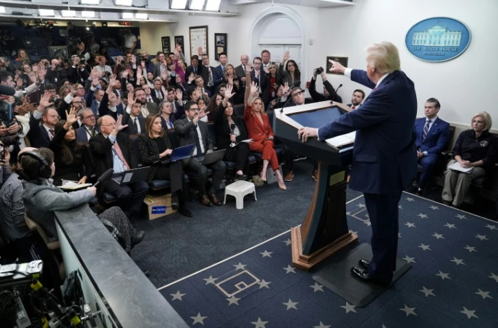 Donald Trump face aux journalistes dans la salle de presse de la Maison Blanche le 30 janvier 2025