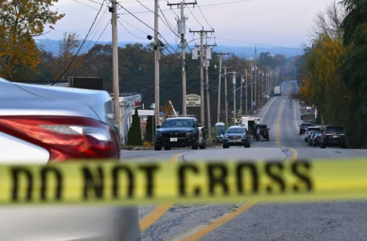 Un barrage de police près du bar Schemengees à Lewiston, dans le Maine, le 27 octobre 2023