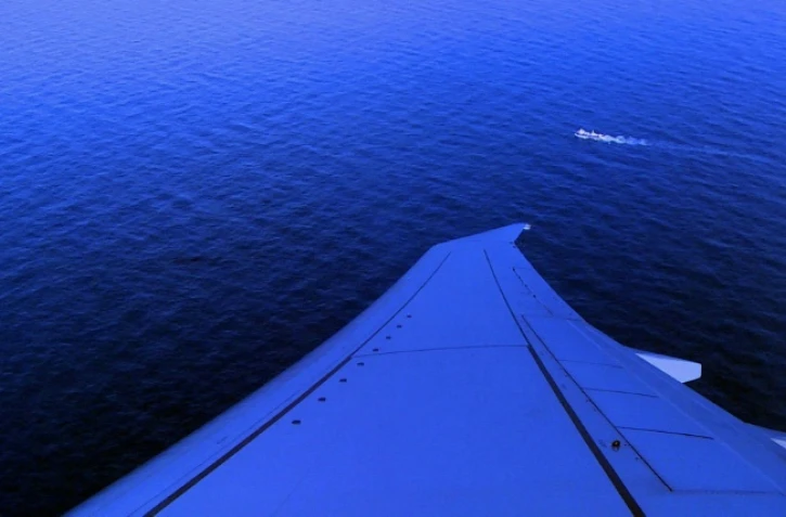 Capture d'une image vidéo d'un avion de l'US Navy recherchant la sous-marin argentin disparu dans la mer d'Argentine le 26 novembre 2017 