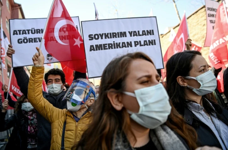 Manifestation devant le consulat américain à Istanbul le 26 avril 2021