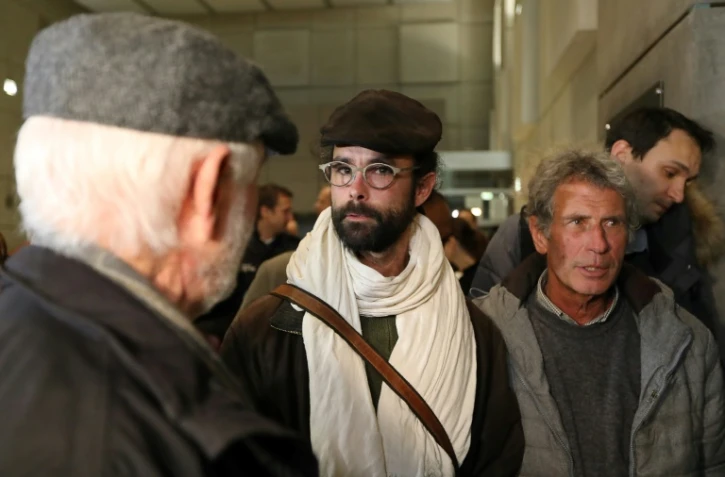 Cédric Herrou à la sortie du palais de justice le 4 janvier 2017 à Nice