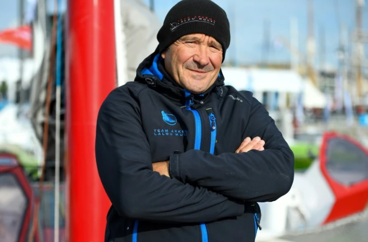 Le skipper français Lalou Roucayrol, sur son multicoque de 15 m (Arkema), à Saint-Malo, le 28 octobre 2018