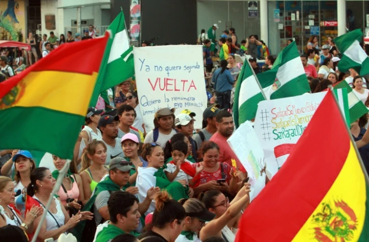 Marche de Boliviens contre la réélection d'Evo Morales, à Santa Cruz le 27 octobre 2019