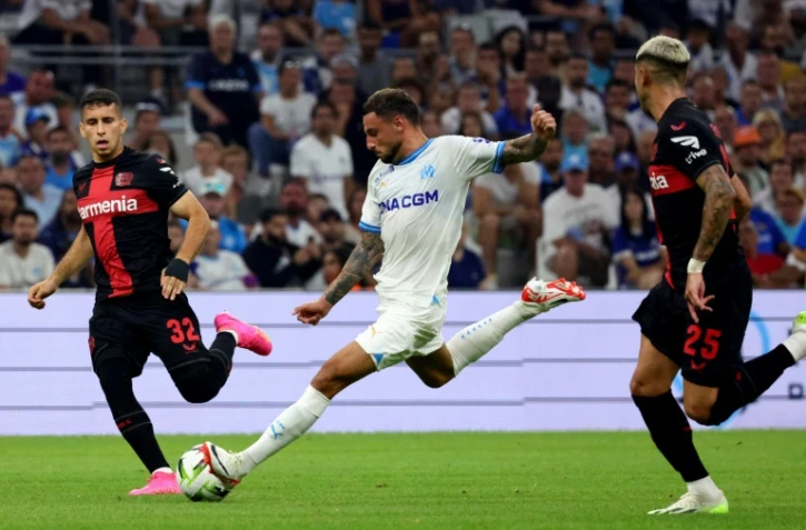Le défenseur de Marseille Jonathan Clauss (au centre) lors de la rencontre amicale de l'OM contre le Bayer Leverkusen au Stade Vélodrome le 2 août 2023