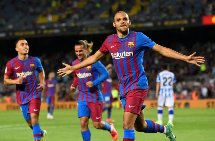 L'attaquant danois de Barcelone Martin Braithwaite célèbre son 2e but marqué contre la Real Sociedad, lors de leur match de Liga, le 15 août 2021 au Camp Nou