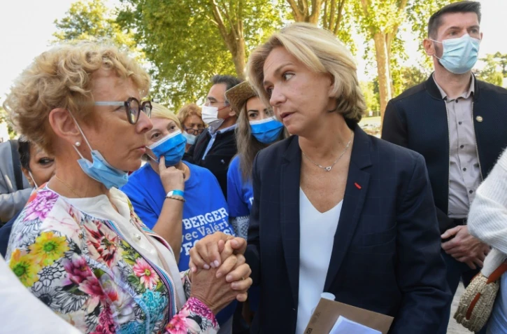 La présidente du mouvement Libres, Valérie Pecresse devant des militantes de son mouvements le 28 Aout 2021 à Brive-la Gaillarde dans le sud ouest de la France 