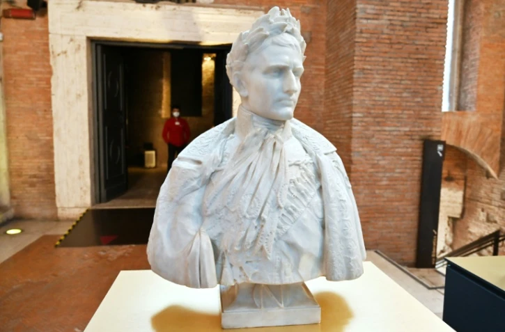 Un marbre anonyme, "Buste de Napoléon Ier Empereur des Français", lors de l'exposition "Napoléon et le mythe de Rome" au Musée des marchés de Trajan, le 11 mars 2021 à Rome