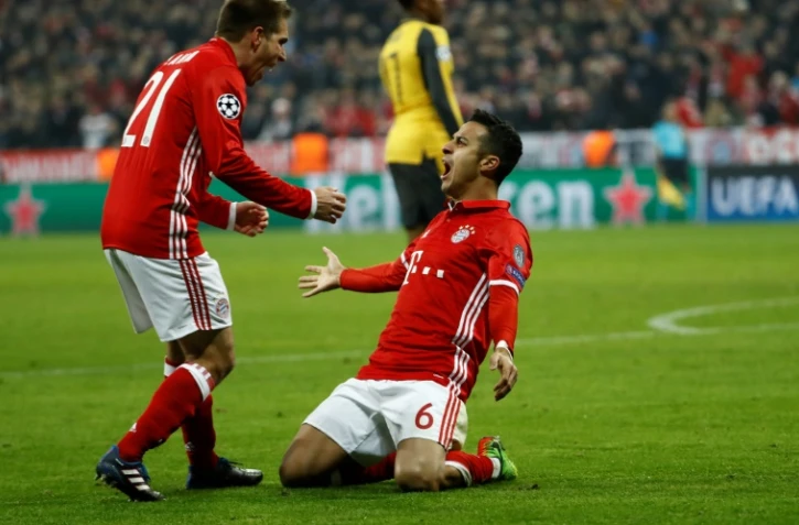 Le milieu du Bayern Munich Thiago Alcantara exulte après son premier but contre Arsenal en Ligue des champions, le 15 février 2017 à l'Allianz Arena