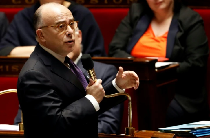 Bernard Cazeneuve lors des questions au gouvernement le 15 février 2017 à l'Assemblée nationale à Paris 