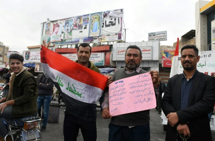 Des Irakiens manifestent contre le pouvoir Ă Nassiriya, dans le sud de l'Irak, le 10 janvier 2020