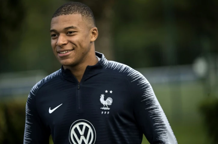 L'attaquant du PSG Kylian Mbappé à l'entraînement avec l'équipe de France, le 7 octobre 2019 à Clairefontaine-en-Yvelines 