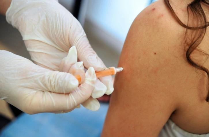 Deux cent grands médecins ou responsables hospitaliers lancent un appel en faveur de la vaccination obligatoire souhaitée par la ministre de la Santé, Agnès Buzyn