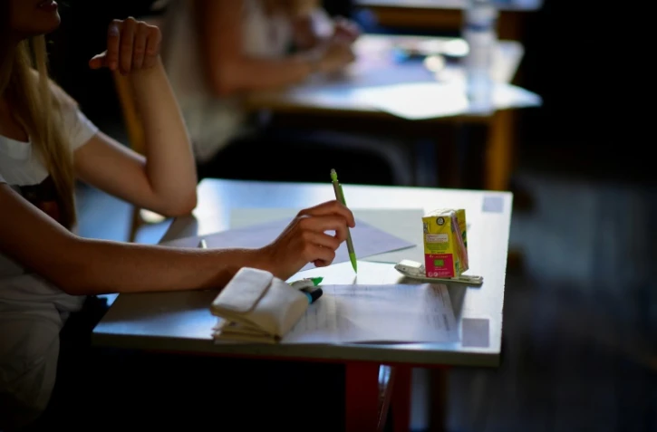 Des lycéens passent une épreuve du Baccalauréat, le 15 juin 2017 à Paris