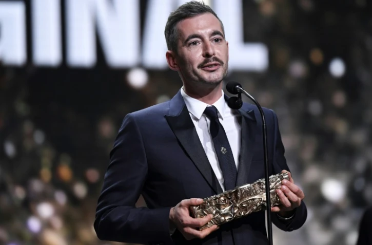 Le réalisateur Xavier Legrand reçoit le César du meilleur scénario original pour son film "Jusqu'à la garde", le 22 février 2019 à Paris