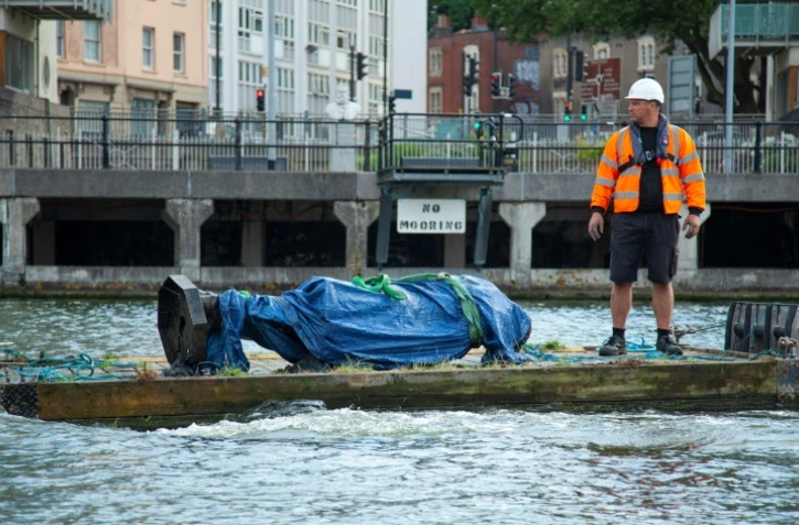 Déboulonnées, décapitées, vandalisées : cinq statues de la discorde