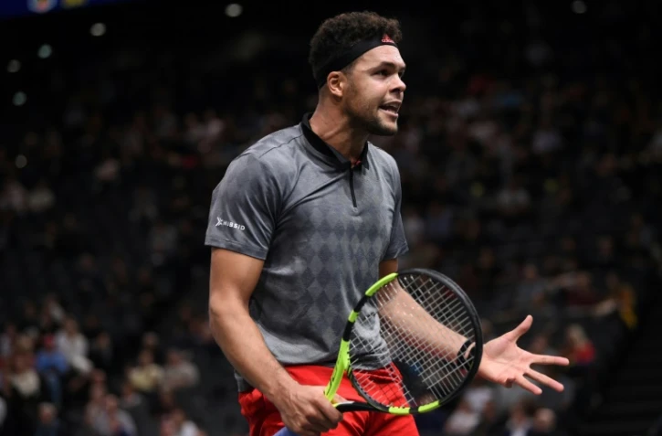 Le Français Jo-Wilfried Tsonga contre le Canadien Milos Raonic au Masters 1000 de Paris, le 30 octobre 2018