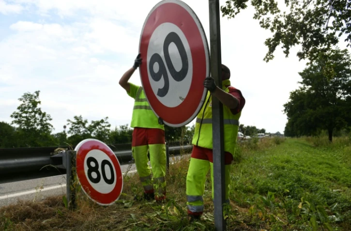 Remplacement le 29 juin 2018 des panneaux de signalisation avant la limitation à 80 km/h 