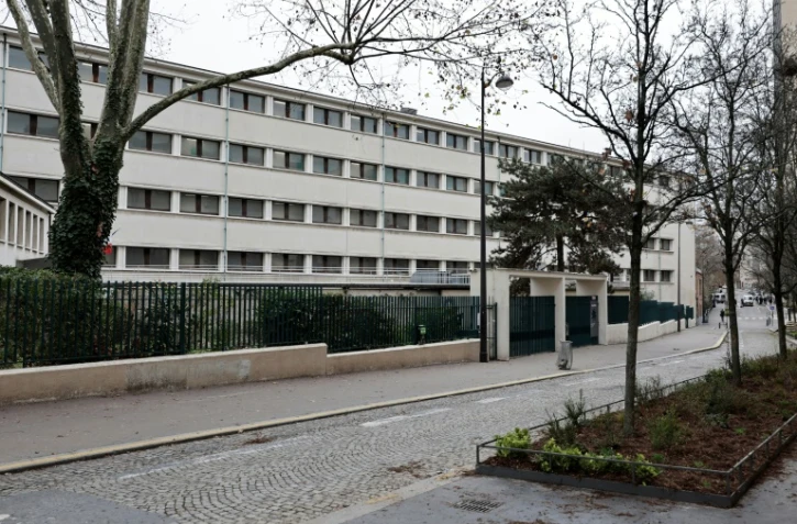 Le lycée Rodin, dans le XIIIe arrondissement de Paris, après qu'un adolescent a été tué devant le bâtiment lors d'une rixe entre bandes rivales, le 17 décembre 2024