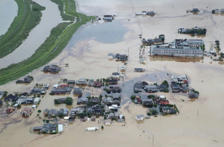 Vue aérienne d'inondations au Japon à Omachi, le 28 août 2019