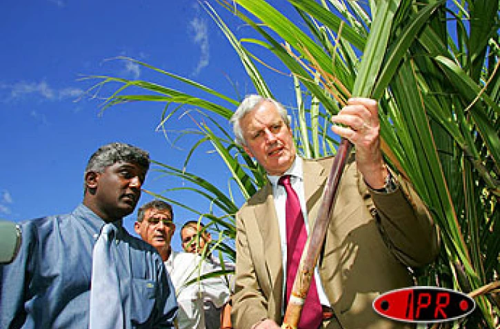 Vendredi 21 mai 2004 - 

Michel Barnier a passé une dizaine d'heures à La Réunion