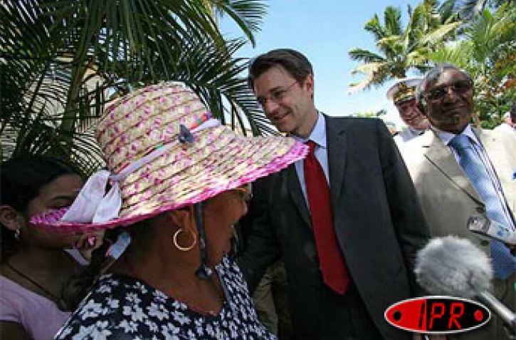 Vendredi 17 mars 2006 - 

François Baron, ministre de l'outremer, en visite à La Réunion