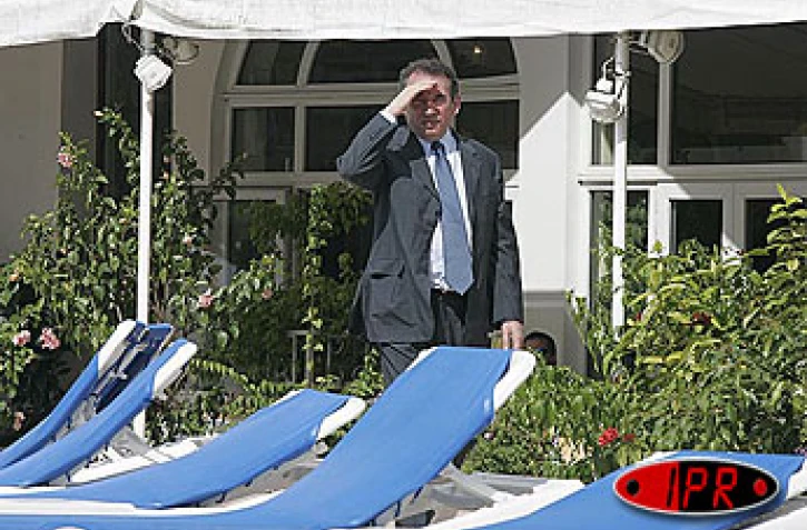 Samedi 29 mai 2004 - 

François Bayroux en visite à La Réunion pour deux jours à l'occasion des élections européennes du dimanche 13 juin 2004