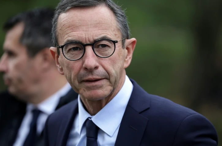 Le ministre de l'Intérieur Bruno Retailleau veut durcir les critères de la circulaire "Valls" qui permet chaque année aux préfectures de régulariser par le travail ou pour motif familial plus de 30.000 sans-papiers