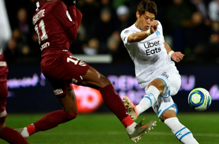 Le défenseur japonais de Marseille Hiroki Sakai (d) sur le terrain de Metz, le 14 décembre 2019