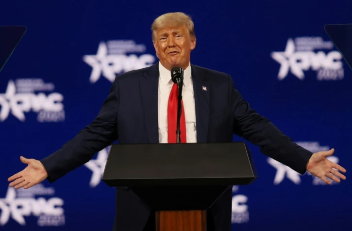 L'ex-président américain Donald Trump prononce un discours lors de la grand-messe annuelle des conservateurs à Orlando, en Floride, le 28 février 2021
